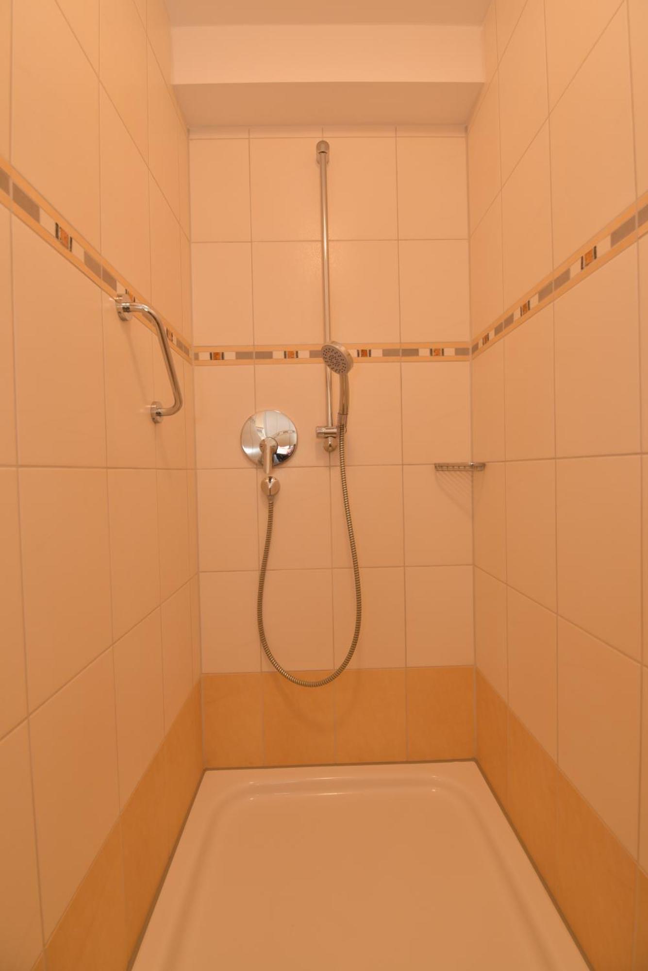 Erlkoenig Gaesteappartements Bad Fussing Exterior photo
